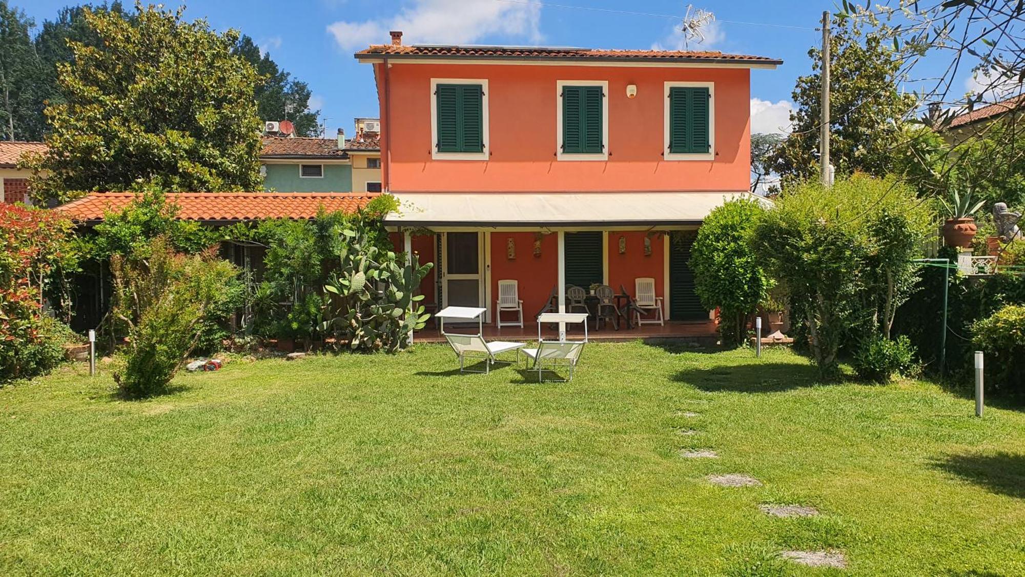 הוילה לוקה La Casa Delle Buone Letture מראה חיצוני תמונה